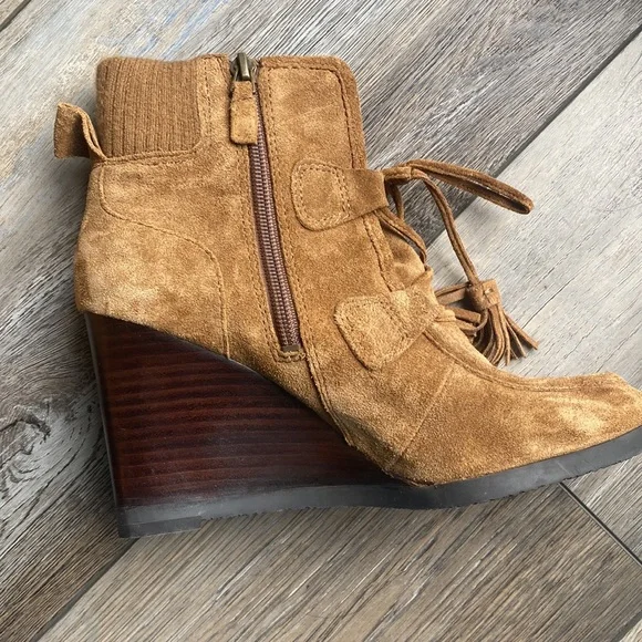 NWOT Franco Sarto Booties - Picture 4 of 9